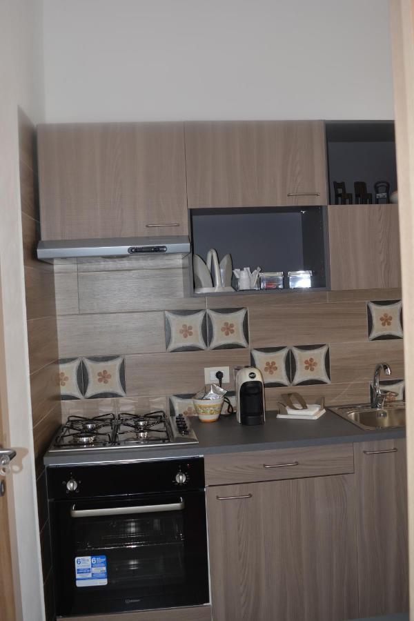 Al Civico 1 Apartments Trapani Kültér fotó